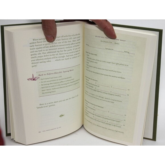 THE PASSIONATE OLIVE: 101 Things to Do with Olive Oil - Carol Firenze 2005 HC/DJ - Picture 9 of 9